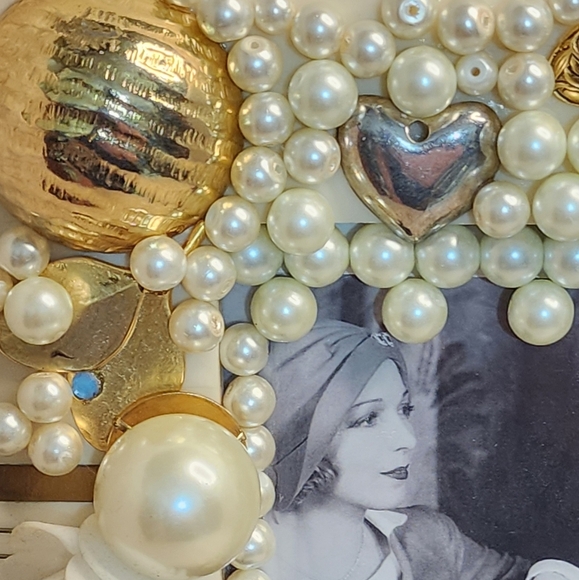 One of a Kind Vintage Style Pearl and Jewel Photo Frame Bold Statement Decor - Picture 9 of 16